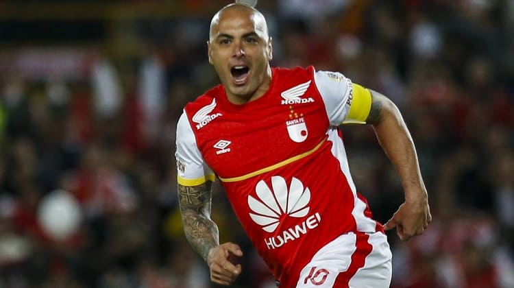 Santa Fe le cumple a Omar Pérez