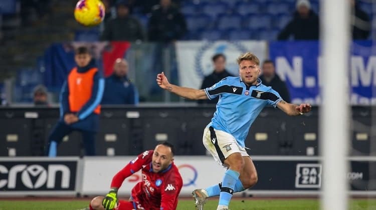 Error de David Ospina termina en gol de Lazio