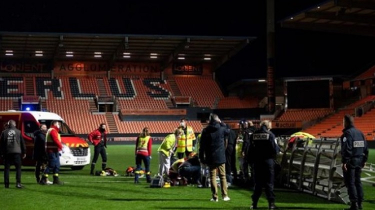 Muere jardinero por panel de luz en estadio