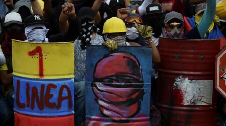 La primera línea sigue firme en su propósito