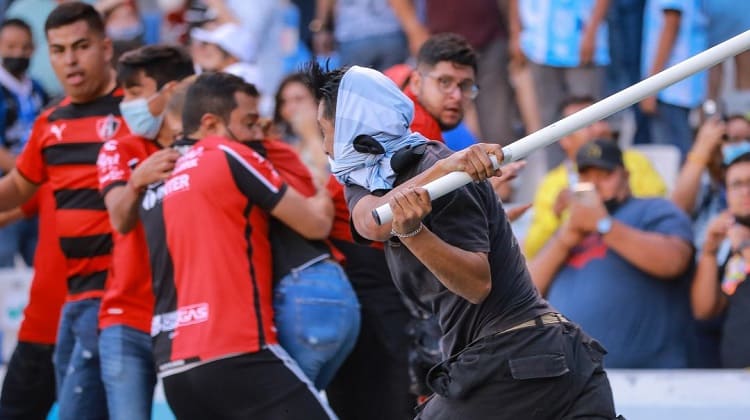 Federación Mexicana sanciona a Querétaro a jugar un año a puerta cerrada