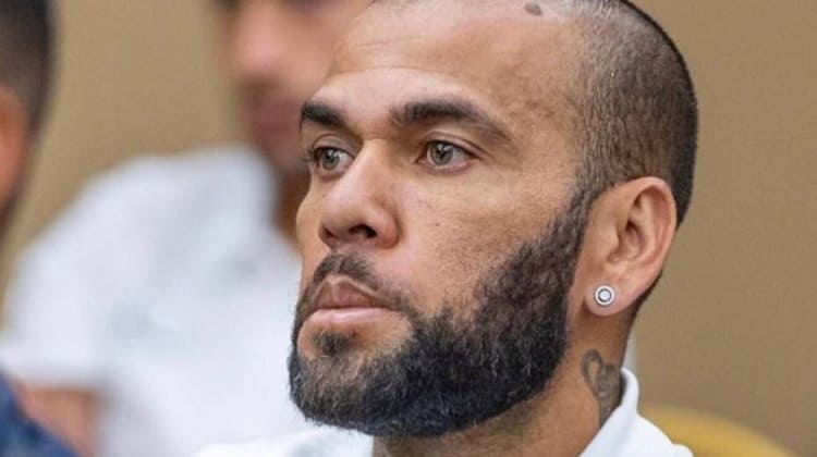 Niegan salida provisional de la cárcel a Dani Alves